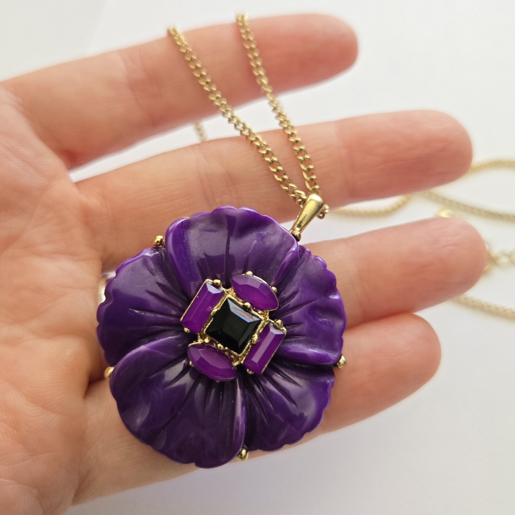 Vintage Purple Violet Pansy Pansies Flower Necklace Gold Chain Faceted Crystals 8$